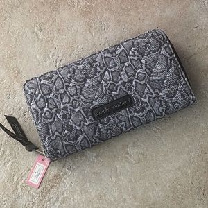 NWT SIMPLY SOUTHERN Quilted Wallet/Wristlet